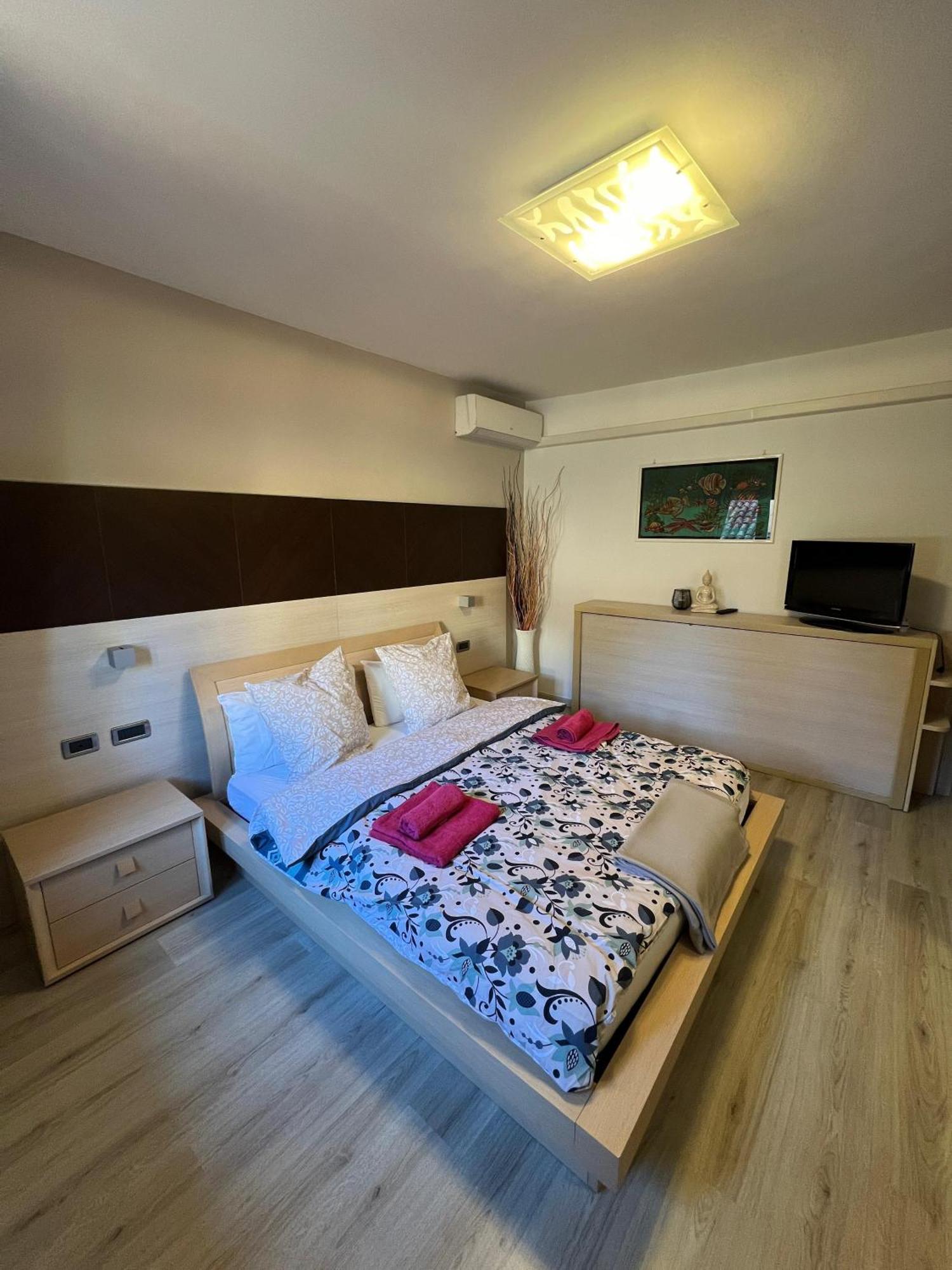 B&B Al Vittoriale Da Maja Gardone Riviera Buitenkant foto