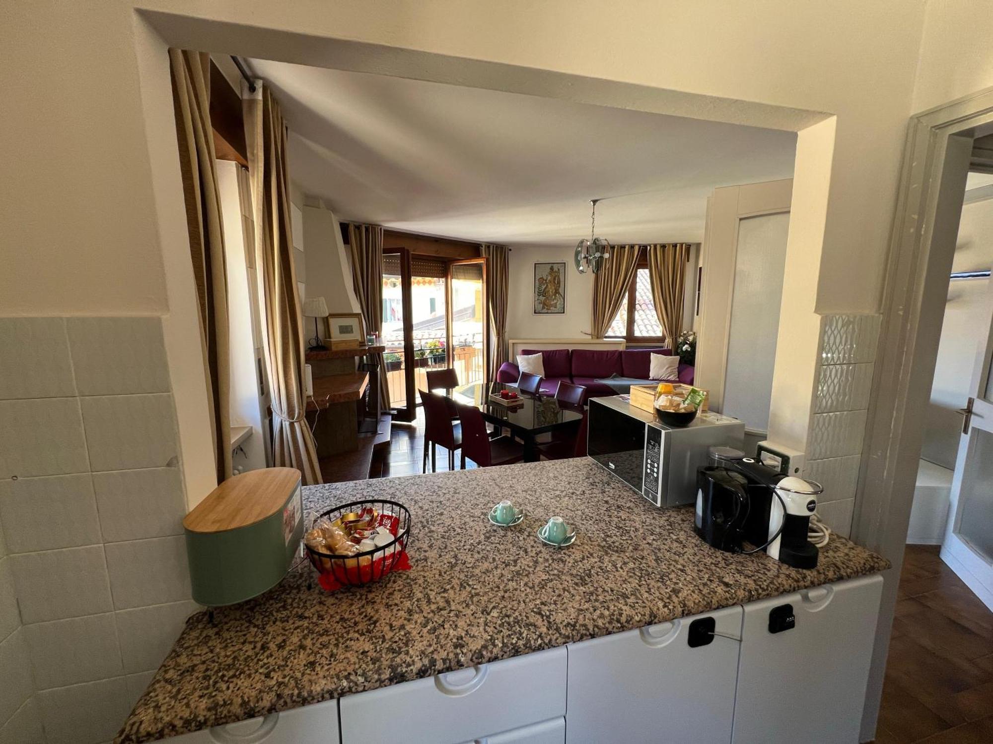 B&B Al Vittoriale Da Maja Gardone Riviera Buitenkant foto