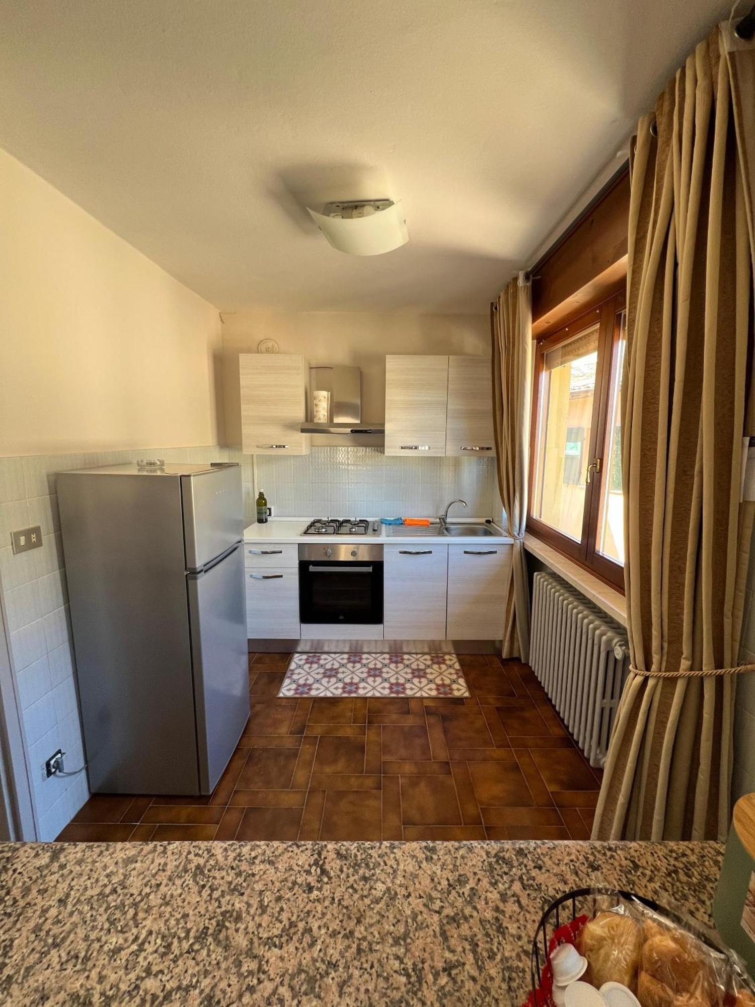 B&B Al Vittoriale Da Maja Gardone Riviera Buitenkant foto