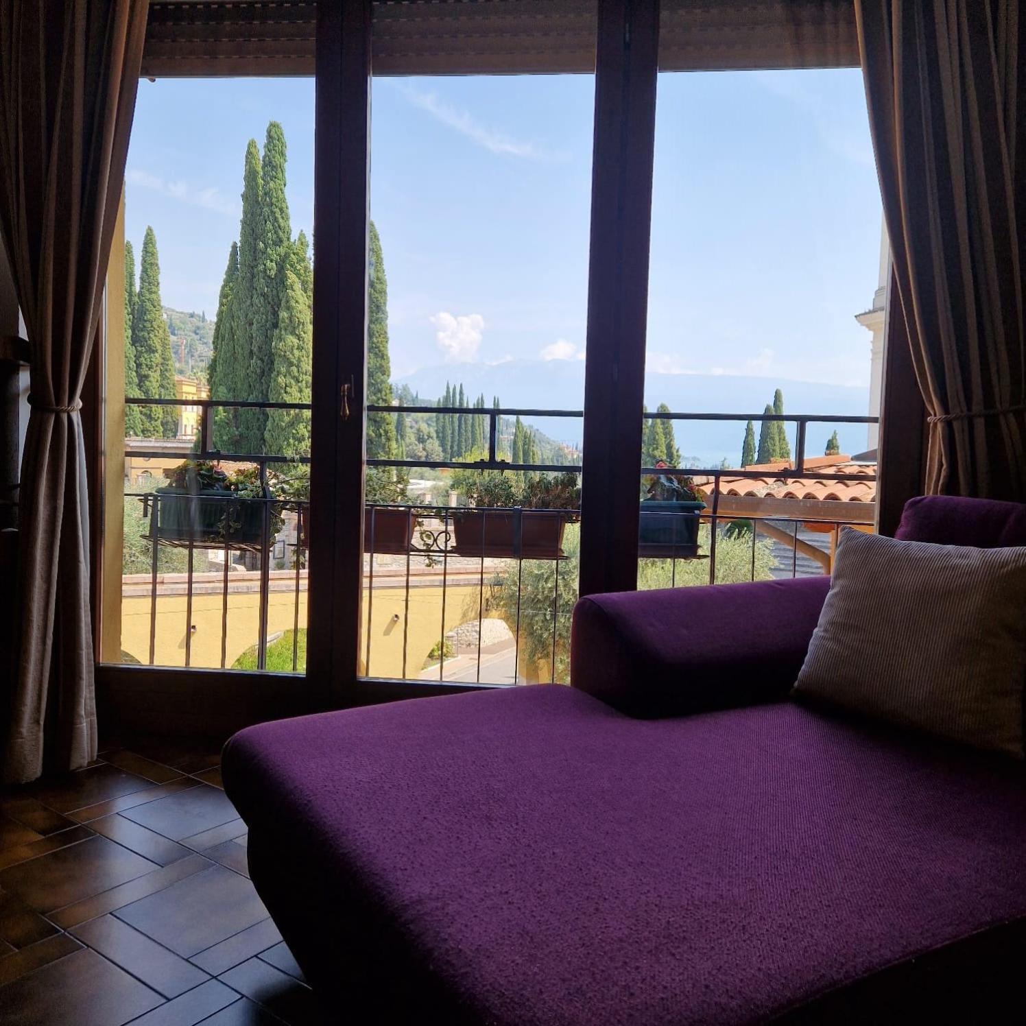 B&B Al Vittoriale Da Maja Gardone Riviera Buitenkant foto