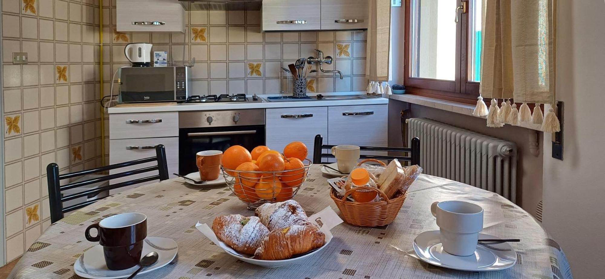 B&B Al Vittoriale Da Maja Gardone Riviera Buitenkant foto